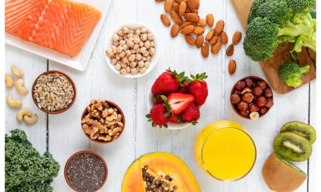 یہ 10 غذائیں جو مدافعتی نظام کو سپر چارج کر کے سال بھر توانا رکھیں