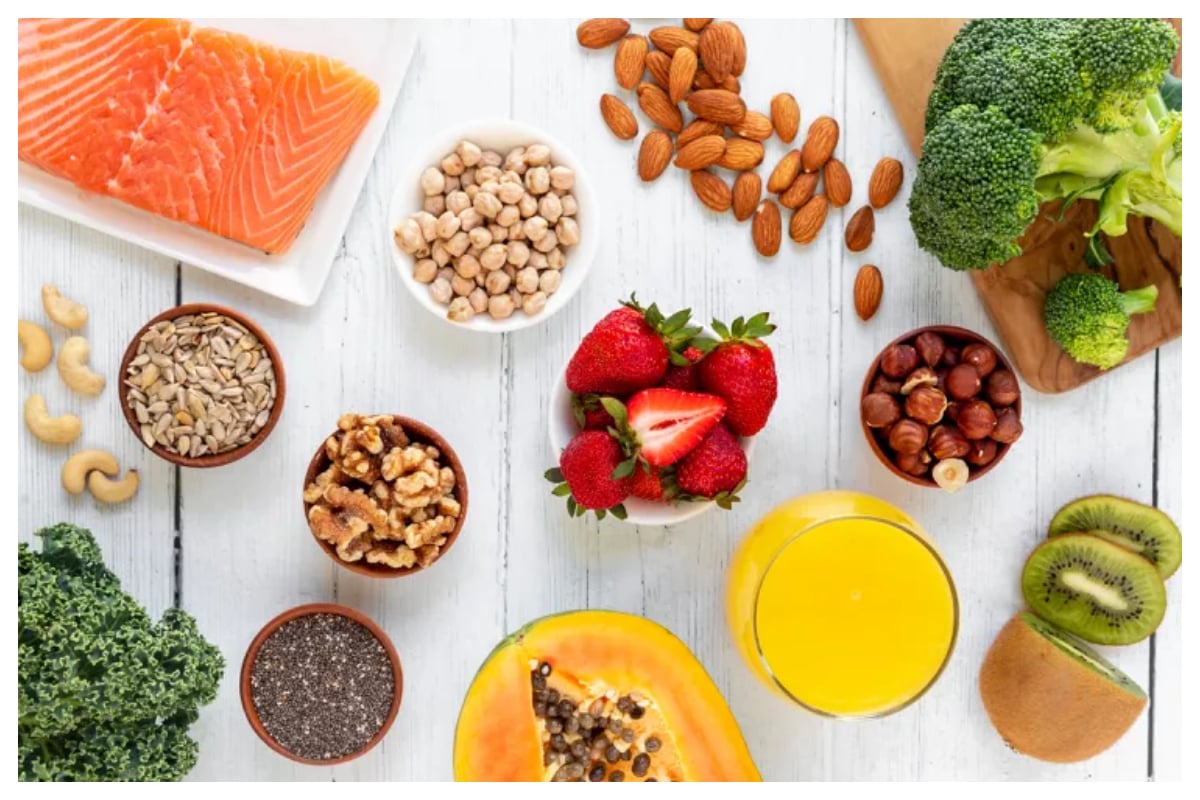 یہ 10 غذائیں جو مدافعتی نظام کو سپر چارج کر کے سال بھر توانا رکھیں