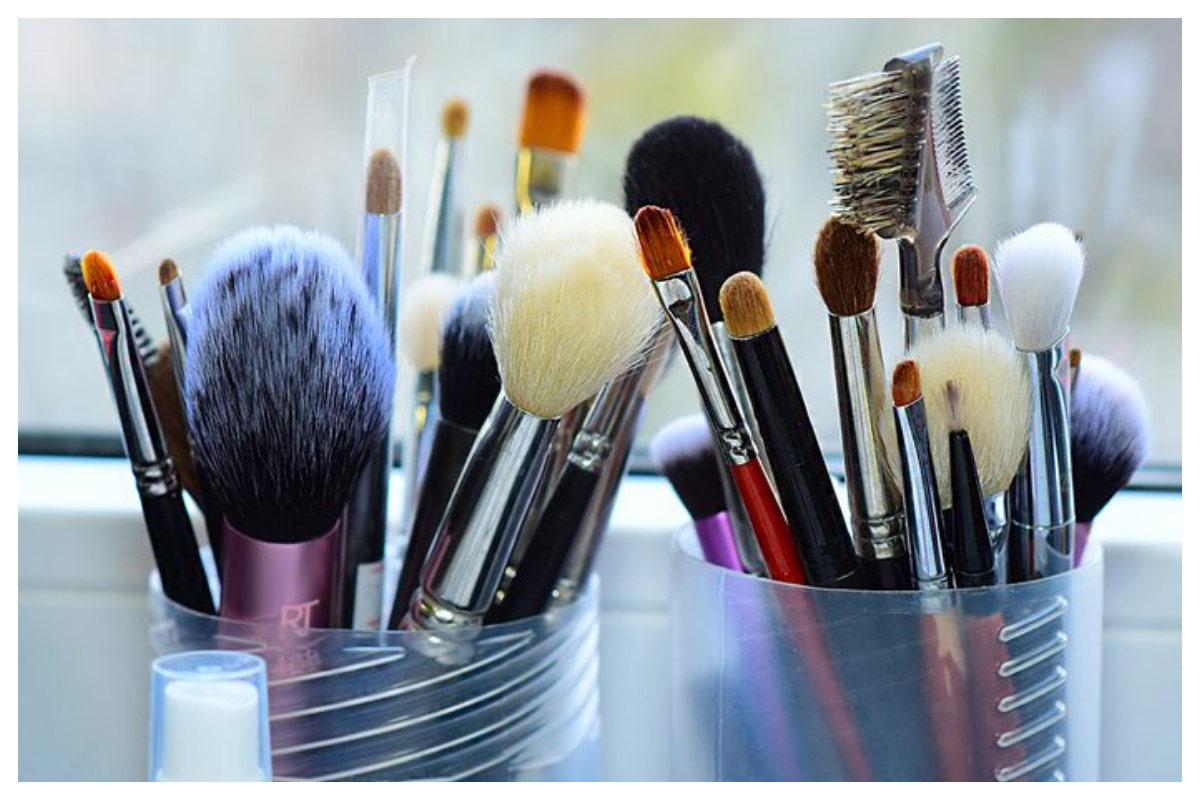میک اپ برش کی صفائی کیوں ضروری ہے؟ ماہرین نے بتادیا