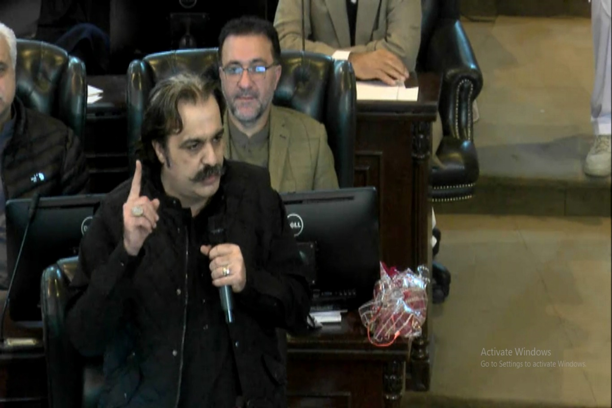 علی امین گنڈاپور