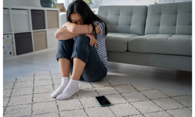 بڑی عمر میں طلاق مردحضرات کی نسبت خواتین کو کیوں زیادہ متاثر کرتی ہیں؟