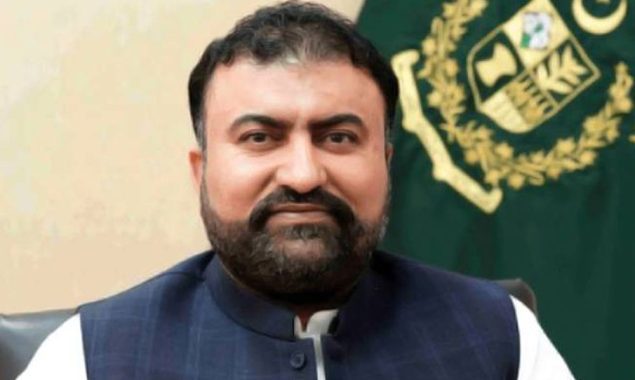وزیر اعلیٰ بلوچستان کی ڈیرہ بگٹی میں کھلی کچہری، لوگوں میں گھل مل گئے