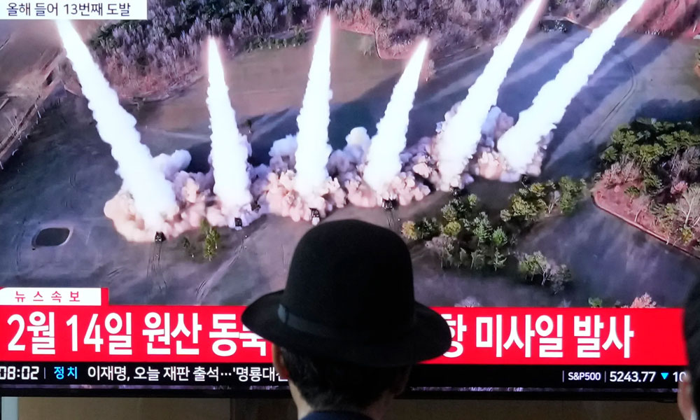 شمالی کوریا کا وسط مدتی فاصلے تک مار کرنے والے بیلسٹک میزائل کا تجربہ