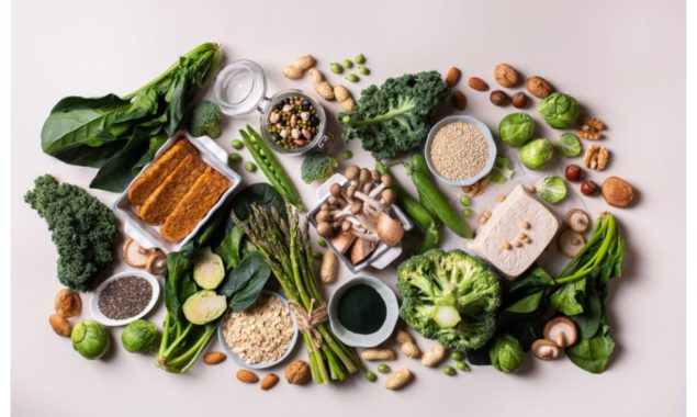 سبزی جاتی غذائیں کھانے والے افراد میں بے وقت کی بھوک کیوں جاگ جاتی ہے؟