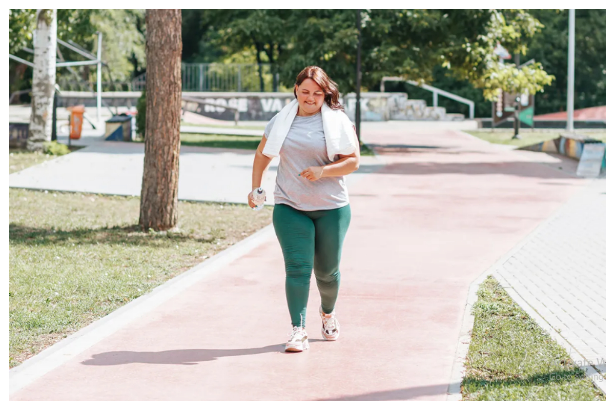 فربہ افراد کو دن بھر میں کتنے قدم چلنا ضروری ہے؟ ماہرین کا اہم انکشاف