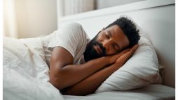 پرسکون نیند کے لیے سونے سے قبل اس عادت کواپنا معمول بنالیں