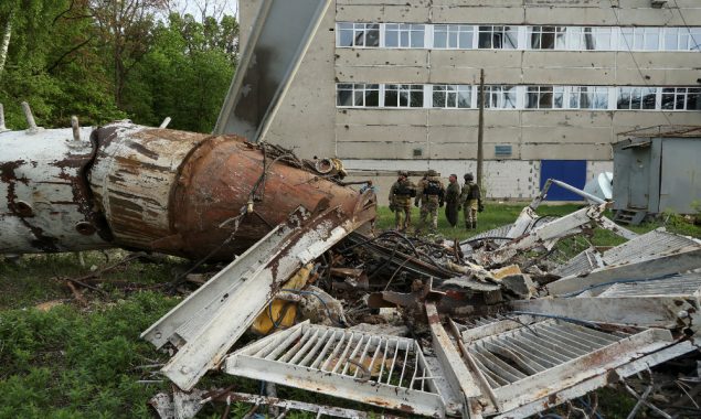 خارکیف میں روسی میزائل حملے سے مقامی ٹیلی ویژن کا ٹاور تباہ