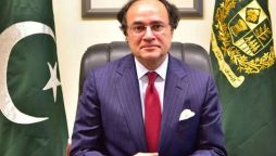 آئی ایم ایف سے نئے بیل آؤٹ پیکج کا حصول، وزیر خزانہ آج روانہ ہوں گے