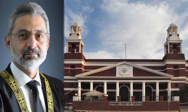 چائے کے وقفے کے دوران چیف جسٹس آف پاکستان کی لاہور ہائی کورٹ آمد
