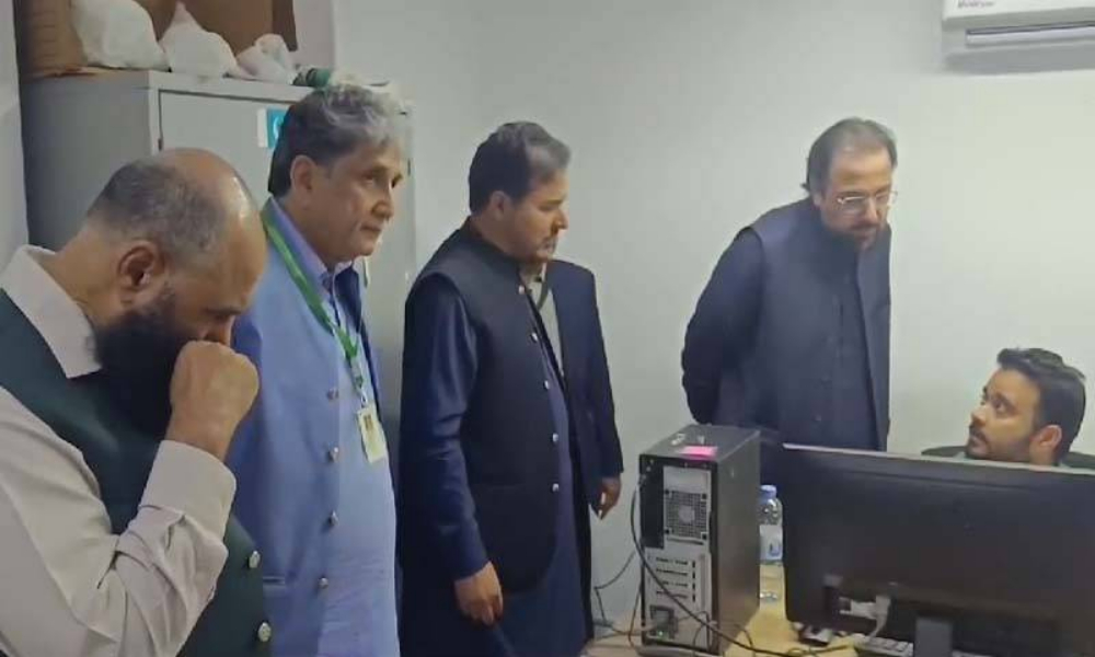 وفاقی وزیر مذہبی امور حج آپریشن کا جائزہ لینے مدینہ منورہ پہنچ گئے