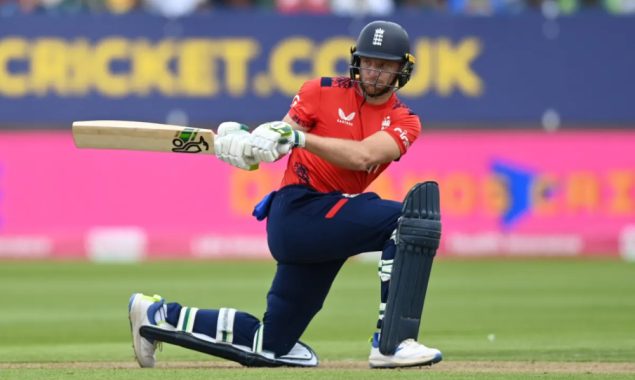 انگلش کپتان پاکستان کیخلاف تیسرے ٹی ٹوئنٹی میچ سے باہر؛ وجہ سامنے آگئی