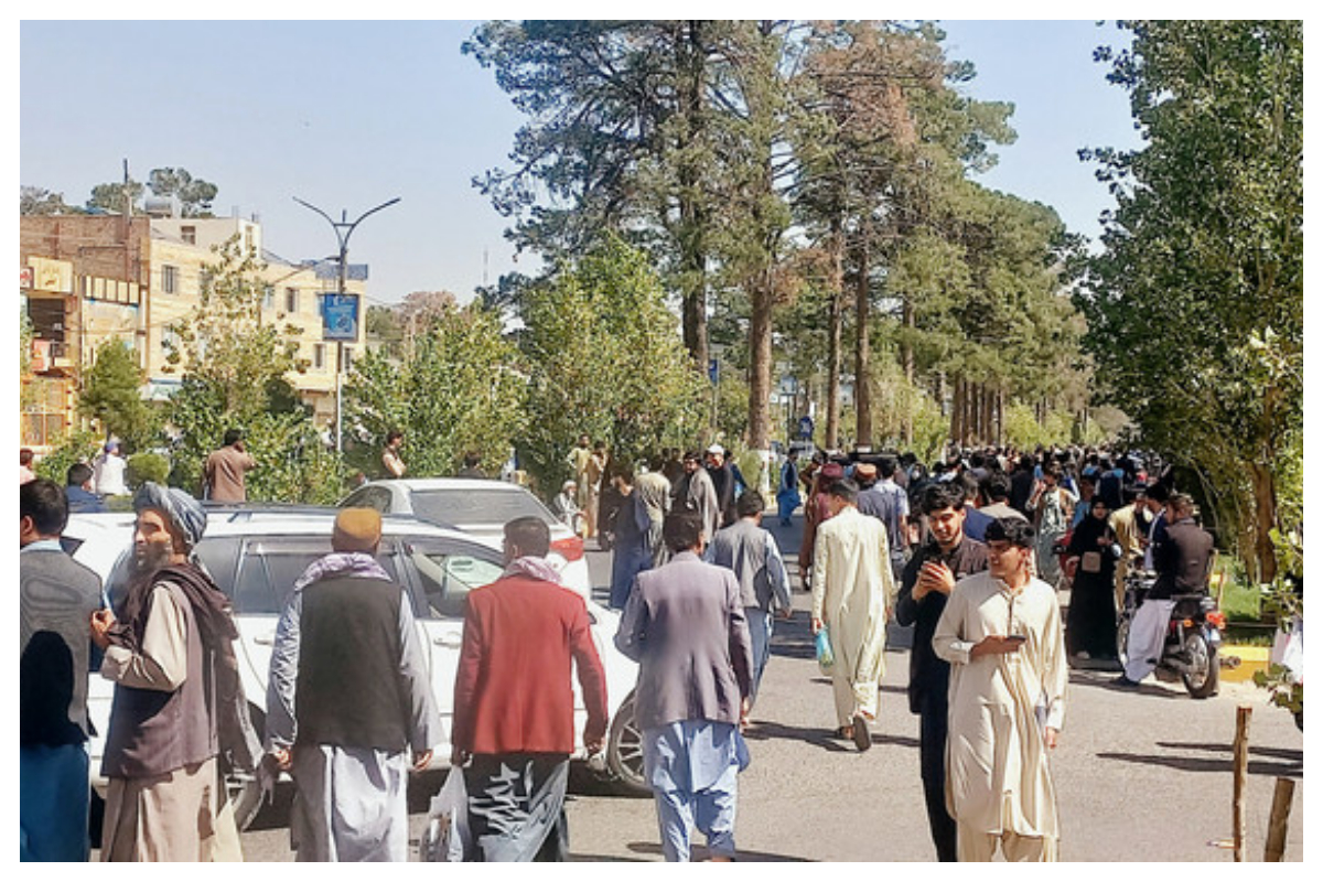 پشاور سمیت ملک کے مختلف علاقوں میں زلزلے کے شدید جھٹکے