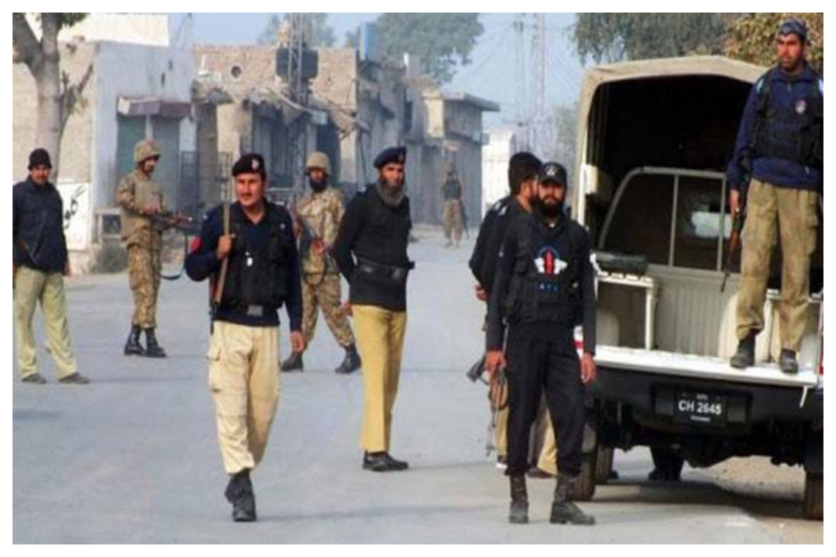 لکی مروت میں نامعلوم افراد کا پولیس گاڑی پر حملہ