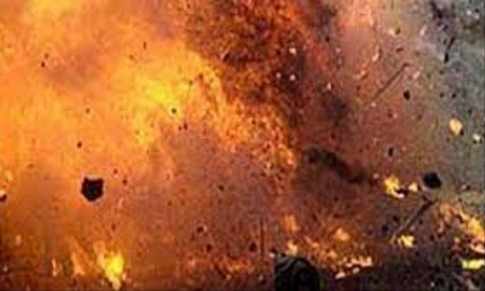 پشاور میں دھماکہ؛ 11 افراد زخمی