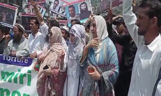 تشدد کے متاثرین کا عالمی دن؛ کشمیریوں کی حمایت میں مظفر آباد میں ریلی کا انعقاد