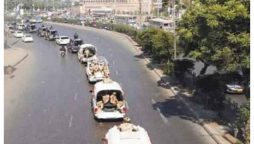 محرم میں کراچی کی سیکیورٹی انتہائی سخت؛ رینجرز اور پولیس کا مشترکہ فلیگ مارچ