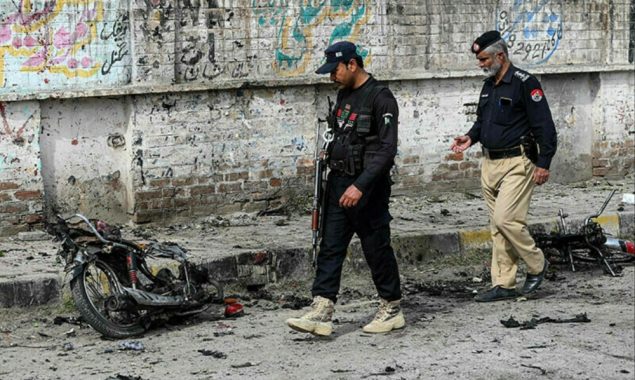 پشاور میں دہشت گردوں کے خلاف آپریشن؛ 3 دہشت گرد ہلاک، 2 اہلکار زخمی