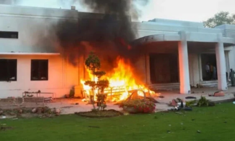 بانی پی ٹی آئی کی ایک اور مقدمے میں گرفتاری ڈال دی گئی