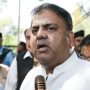 پولیس کی گاڑیاں جلانے کا مقدمہ؛ فواد چوہدری کی عبوری ضمانت میں 2 اگست تک توسیع