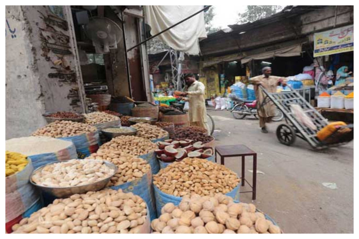 ایشیا کی سب سے بڑی اجناس مارکیٹ تیسرے روز بھی بند