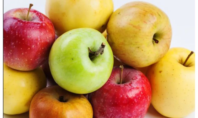کس رنگ کا سیب کھانا صحت کے لیے مفید ہے؟
