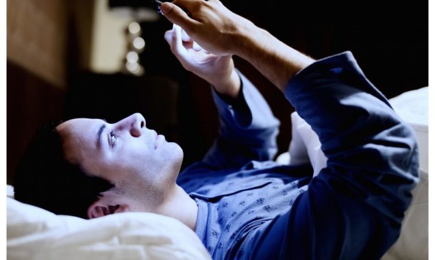 رات جاگنے اور دن میں سونے کی عادات سے کیسے چھٹکارا حاصل کریں؟