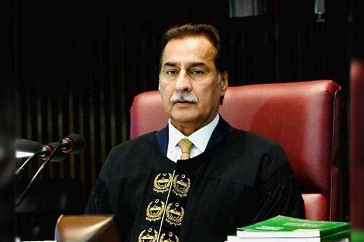 ایاز صادق