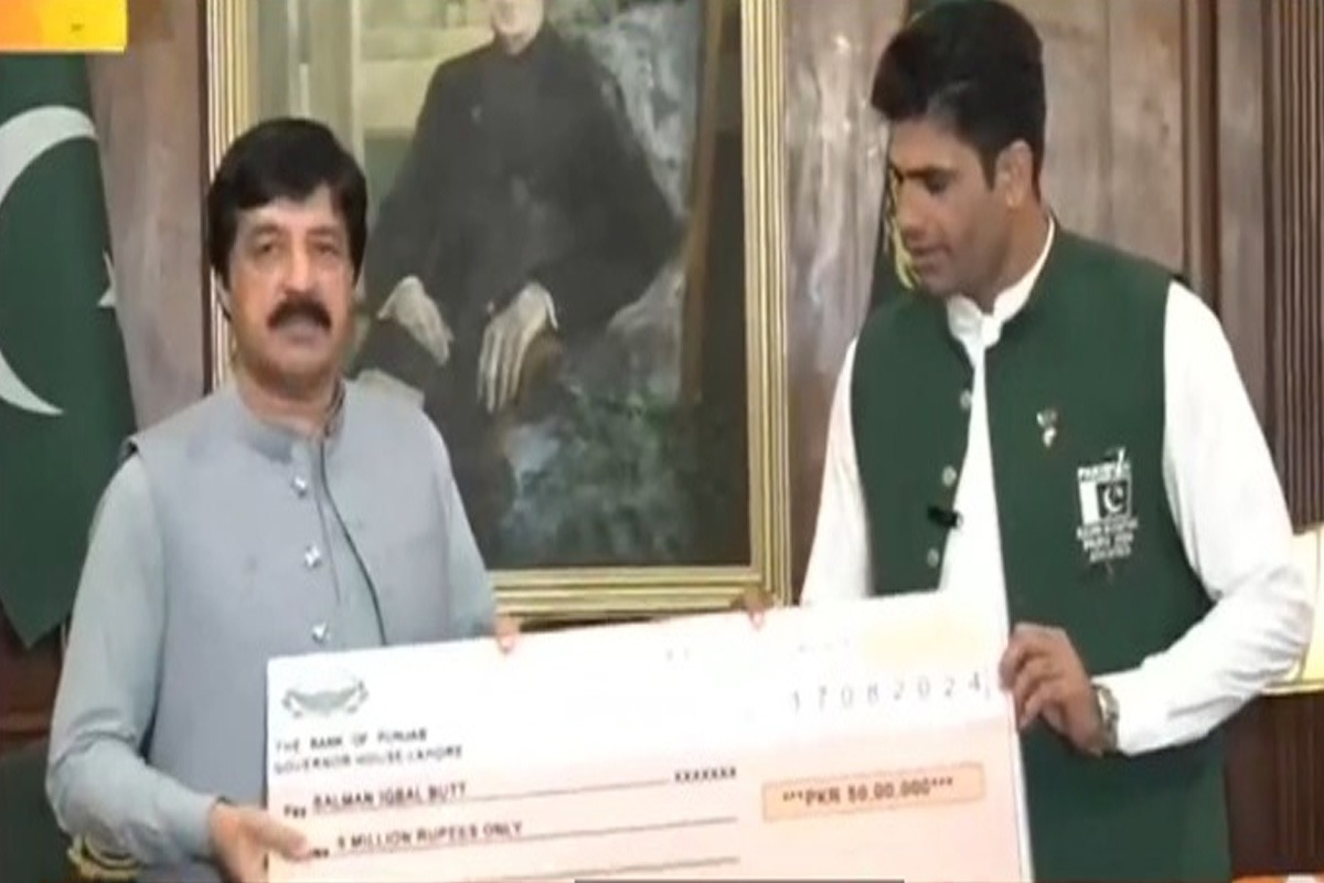 پاکستان کے کونے کونے میں ارشد ندیم کی جیت کا جشن منایا جارہا ہے، گورنر پنجاب