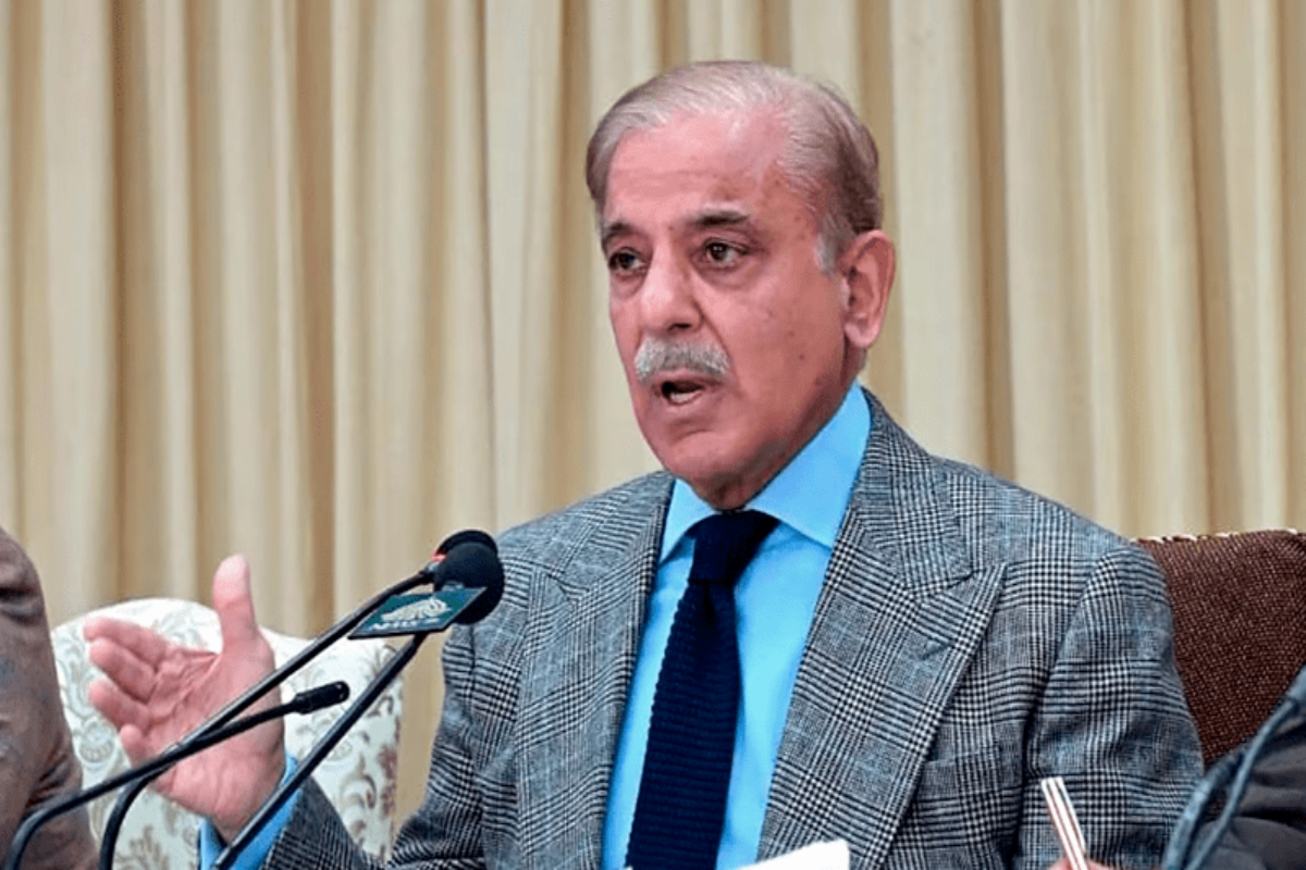 ایسے ریٹیلرز جو ٹیکس نیٹ میں موجود ہیں ان پر ٹیکس کا مزید بوجھ نہیں ڈالا جائے گا، وزیرِاعظم