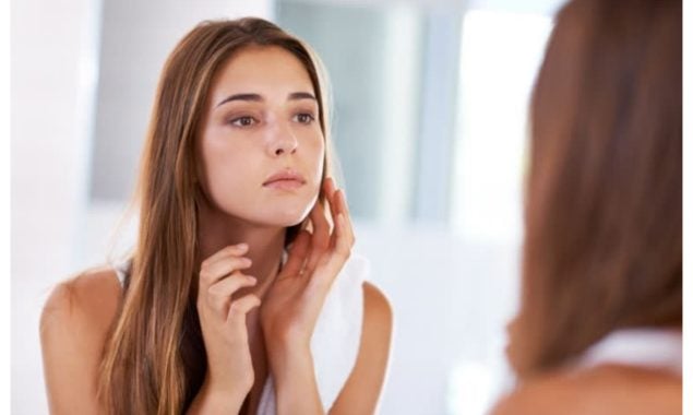 جلد بڑھاپے سے بچنے کے لیے روزانہ یہ 5 کام ضرور کریں