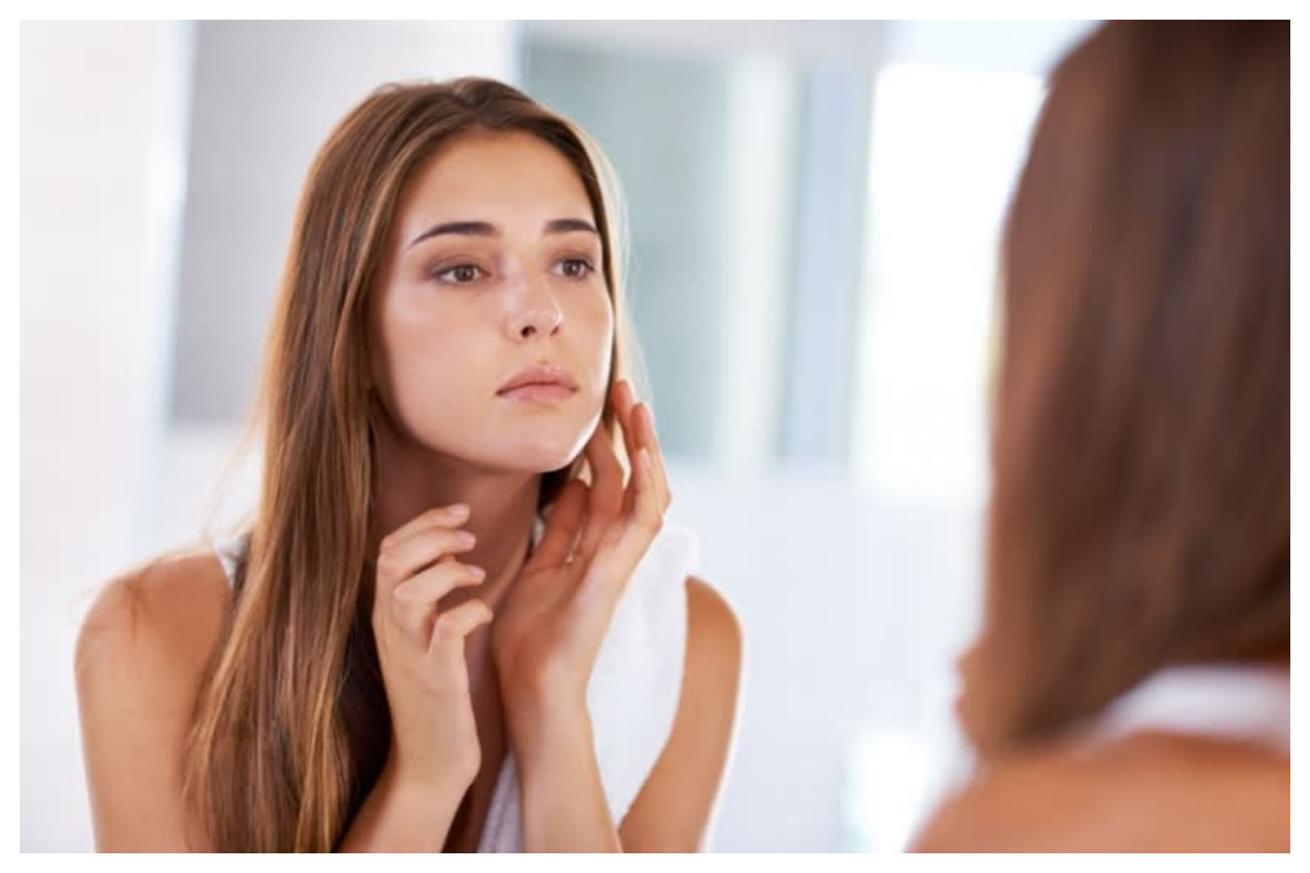 جلد بڑھاپے سے بچنے کے لیے روزانہ یہ 5 کام ضرور کریں