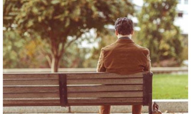 اس ڈیجیٹل دور میں تنہائی کے احساس کو کیسے کم کریں؟
