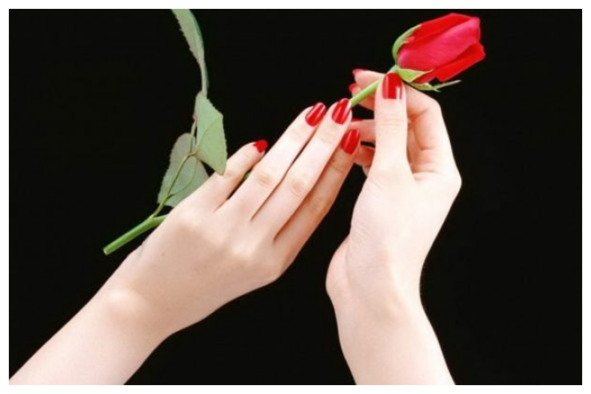 ہاتھوں کو ہمیشہ جواں رکھنا چاہتے ہیں تو یہ 3 کام ضرور کریں