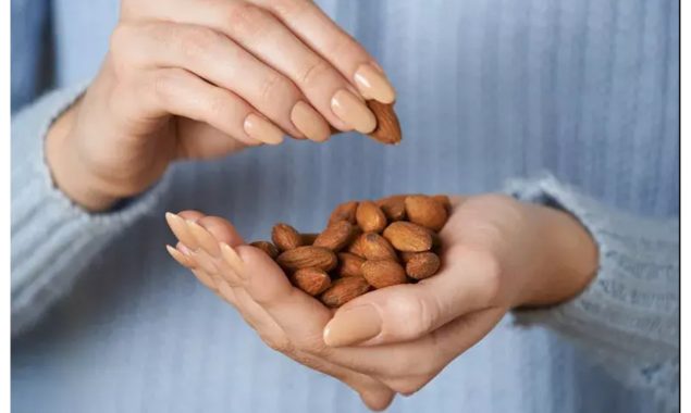 روزانہ صرف چند بادام کھانے کے یہ فوائد جان کرآپ حیران رہ جائیں گے