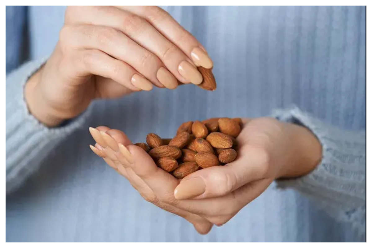 روزانہ صرف چند بادام کھانے کے یہ فوائد جان کرآپ حیران رہ جائیں گے