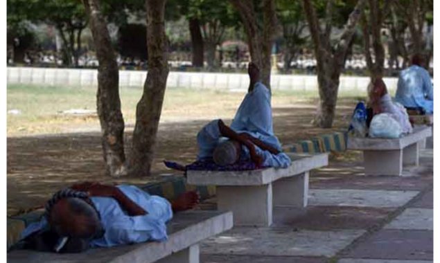 شہر قائد میں گرمی کی شدت برقرار، سمندری ہوائیں جزوی بحال