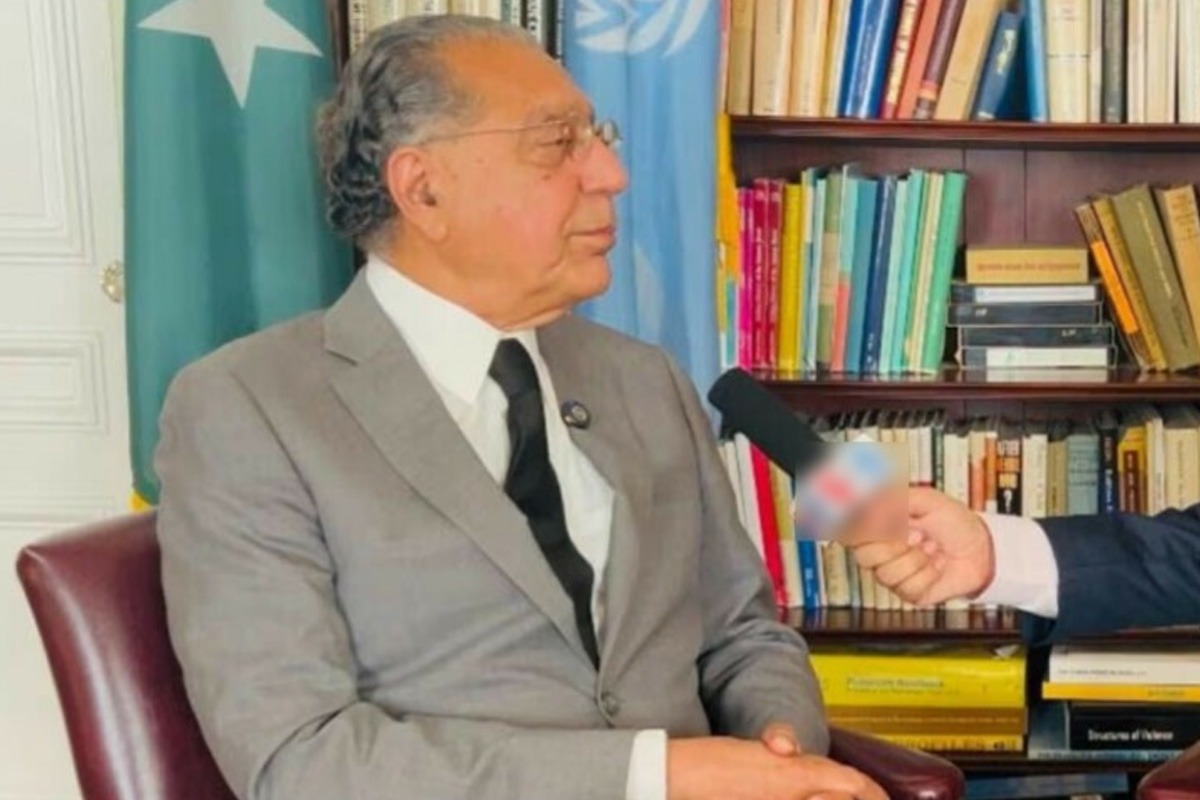 منیر اکرم