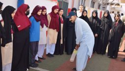 لیجنڈ کرکٹر جاوید میانداد کا سعودی عرب میں پاکستانی اسکول کا دورہ