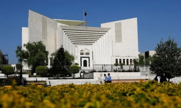 سپریم کورٹ نے 9 اور 10 مئی کے تمام مقدمات ڈی لسٹ کردیے