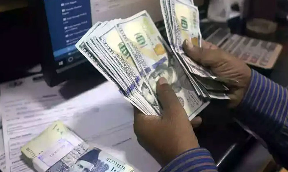 روپے کی قدر میں اضافہ؛ حکومت کا بیرونی قرض کم ہوگیا