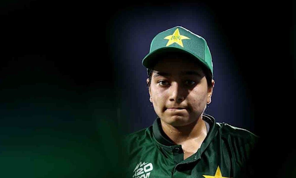 پاکستان ویمنز کرکٹ ٹیم کی کپتان فاطمہ ثناء کے والد انتقال کرگئے