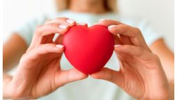 دل کے کمزور ہونے کی یہ 3 علامات جنہیں بہت کم لوگ جانتے ہیں