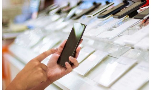 رواں مالی سال کے پہلے تین ماہ میں موبائل فون کی درآمدات میں کمی