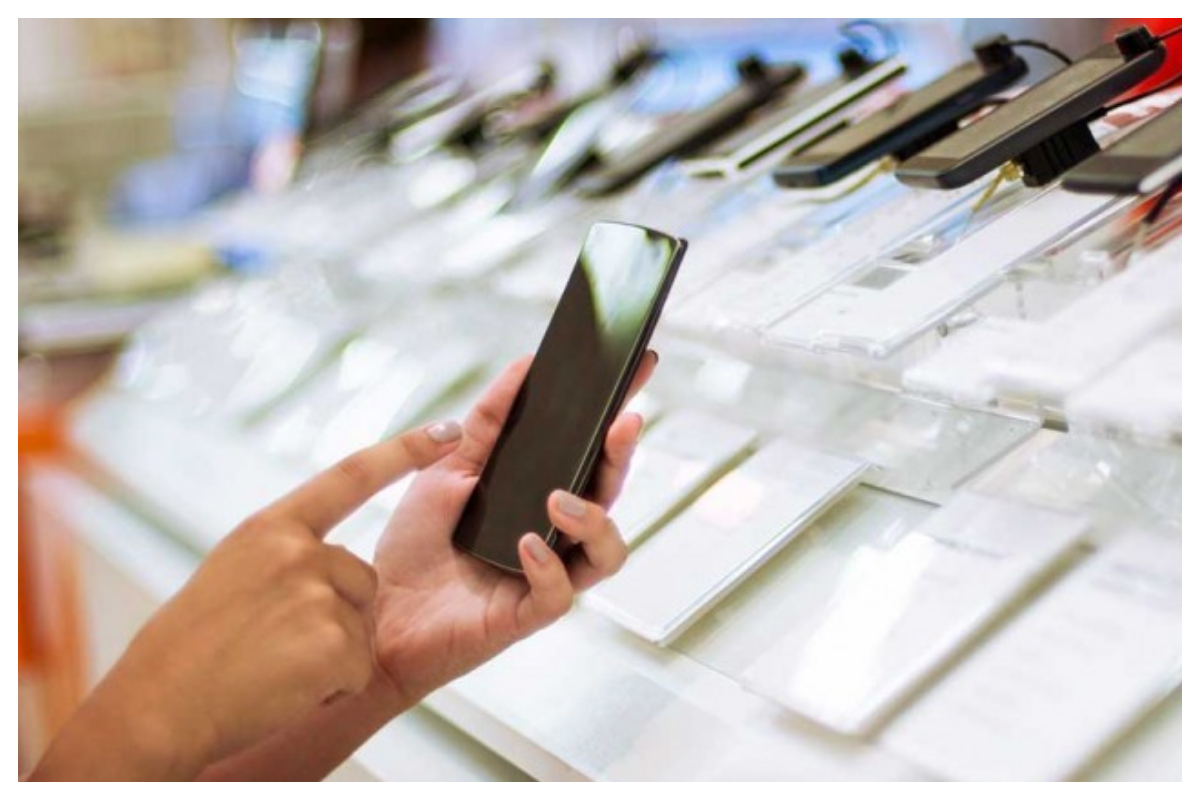 رواں مالی سال کے پہلے تین ماہ میں موبائل فون کی درآمدات میں کمی