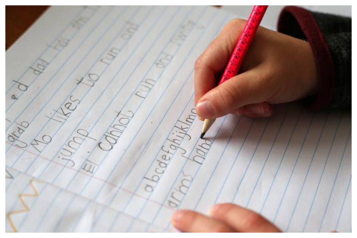 لکھنے کا یہ عام سا طریقہ طلباء کے سیکھنے کا عمل بہتر بنا سکتا ہے