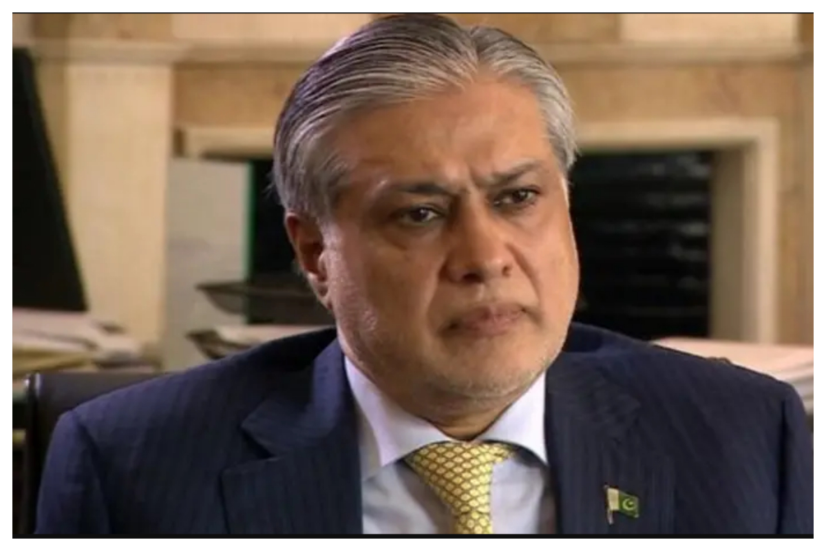 وزیر خارجہ محمد اسحاق ڈار سہ فریقی مذاکرات میں شرکت کیلئے کابل پہنچ گئے