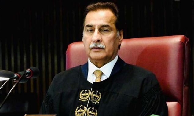 خواجہ آصف کی کڑی تنقید: اسپیکر نے وزیراعظم کو خط لکھ دیا