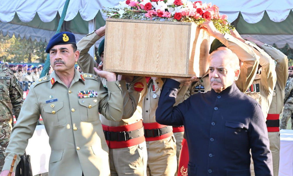 گذشتہ روز احتجاج کے دوران شہید ہونے والے رینجرز اہلکاروں کی نماز جنازہ ادا