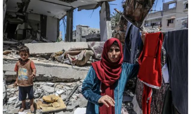 اسرائیل کے فلسطینیوں پر مظالم جاری، امداد کے لیے کھڑے مزید 24 فلسطینی شہید کردیے