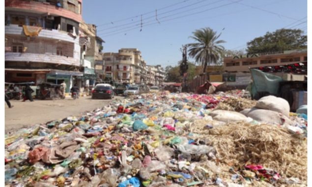 کراچی؛ ناقص نکاسی آب اور گندگی سے درجنوں بیماریاں جنم لینے لگیں